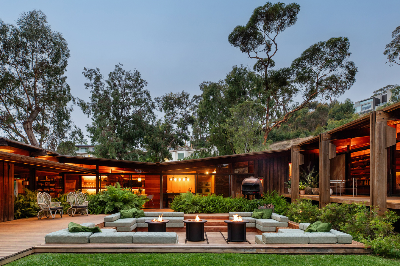 Interior Design of high-end luxury mid-century modern architecture. Usonian Style Home like Frank Lloyd Wright with kitchen renovation and restoration. Kitchen and bathroom update in La Jolla California or San Diego, Ca. by Jules Wilson Paul Basile 